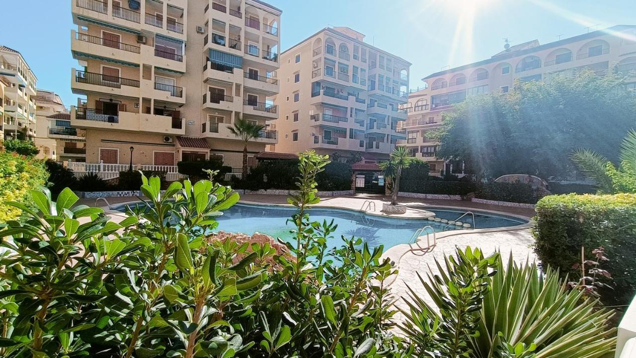 Apartament Grace Resident Studio Apartman La Mata  Zewnętrze zdjęcie