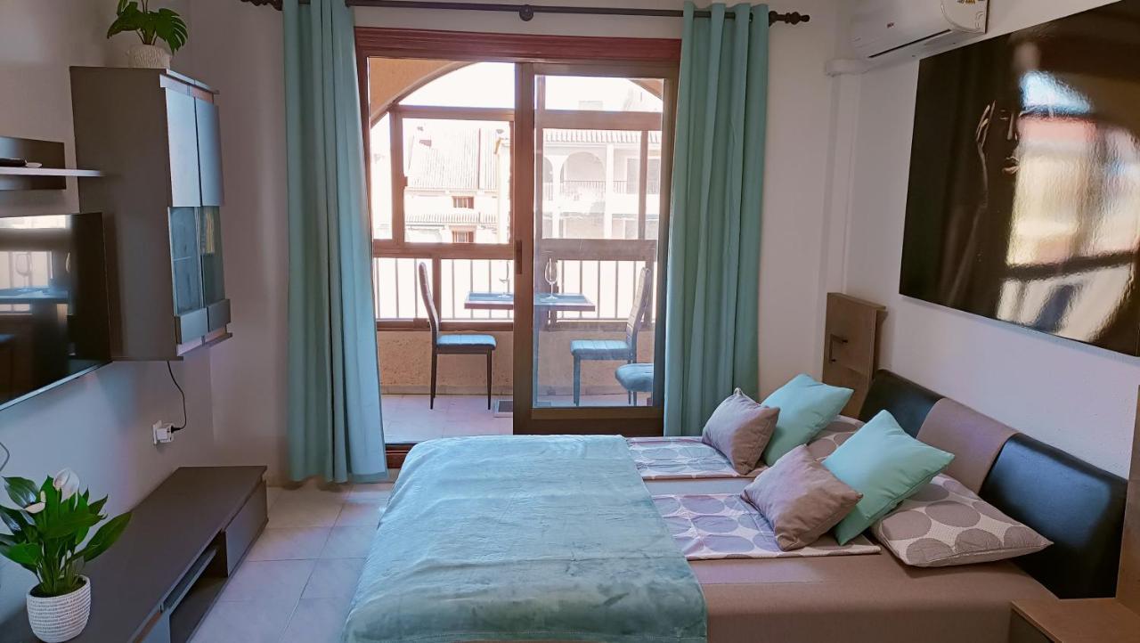 Apartament Grace Resident Studio Apartman La Mata  Zewnętrze zdjęcie