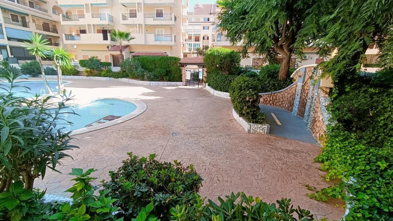 Apartament Grace Resident Studio Apartman La Mata  Zewnętrze zdjęcie