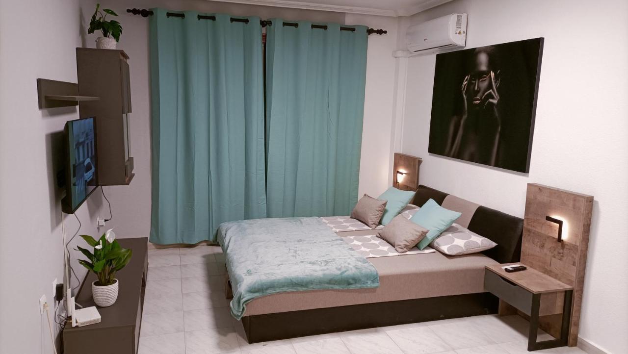 Grace Resident Studio Apartman La Mata  Zewnętrze zdjęcie